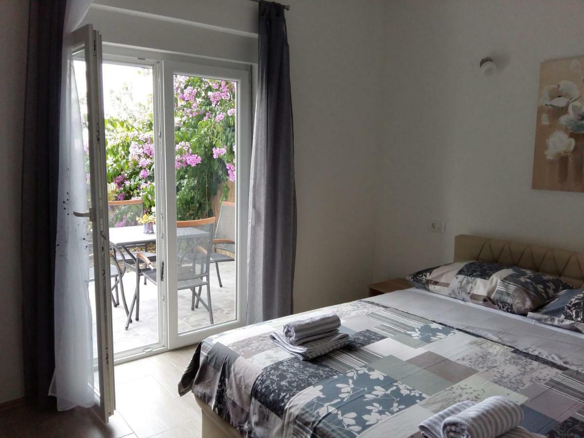 Ferienhaus Paula Apartment Podstrana Ngoại thất bức ảnh