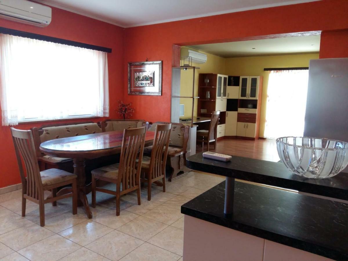 Ferienhaus Paula Apartment Podstrana Ngoại thất bức ảnh