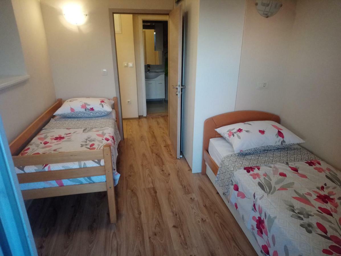Ferienhaus Paula Apartment Podstrana Ngoại thất bức ảnh